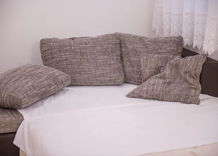 Zdravko * Rogoznica (Sibenik-Knin)