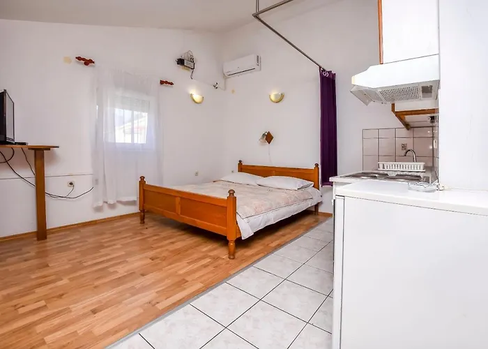 Zdravko * Rogoznica (Sibenik-Knin)